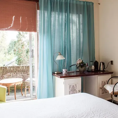 B&B Oranje Nassau 우흐스트헤이스트